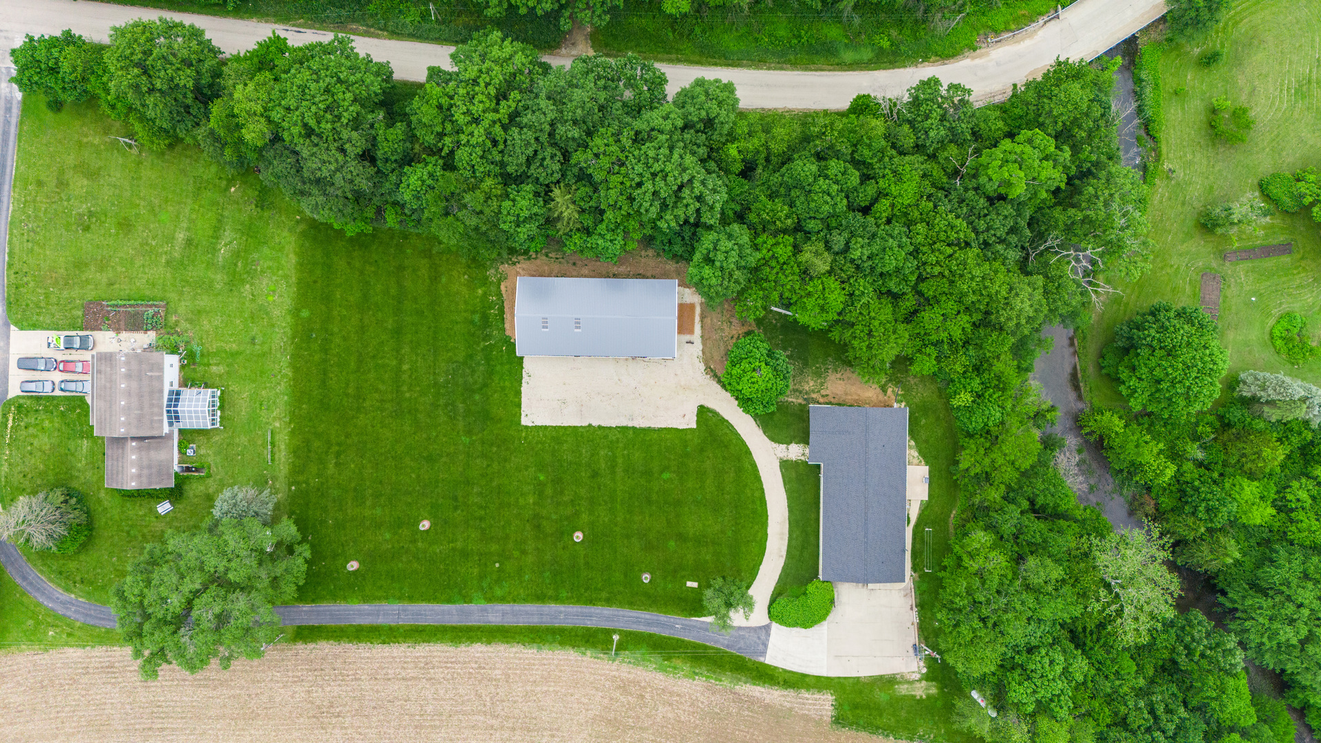 1931 North 36th Road Ottawa, IL 61350 - Photo 4 of 32 an aerial view of a house