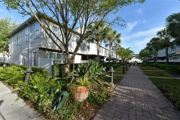 $375,000 | 880 Taramundi Drive, Oviedo, FL 32765
