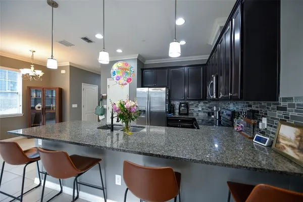 $375,000 | 880 Taramundi Drive, Oviedo, FL 32765
