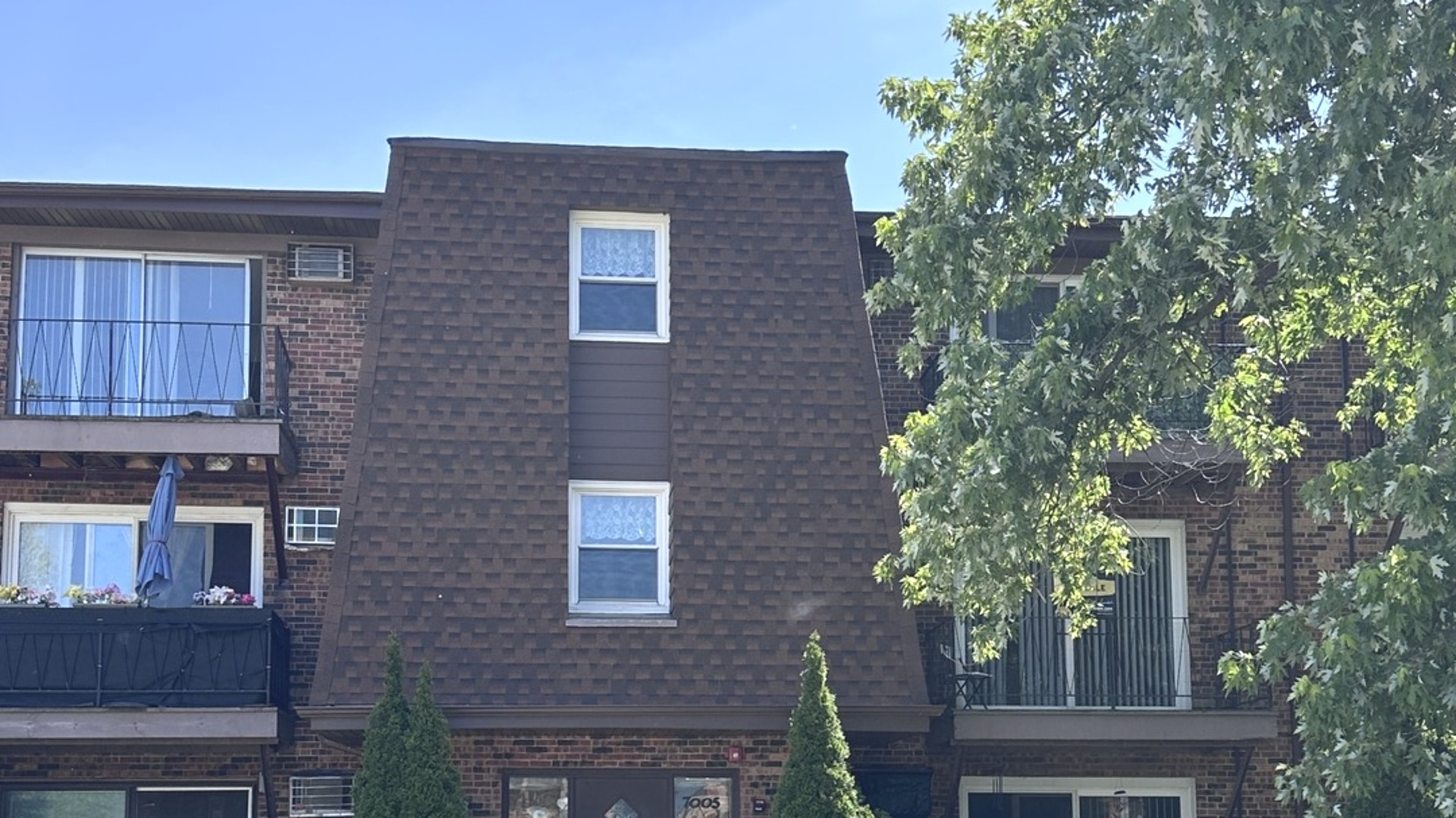7005 99th Street, Unit 4 Chicago Ridge, IL 60415 - Photo 1 of 13