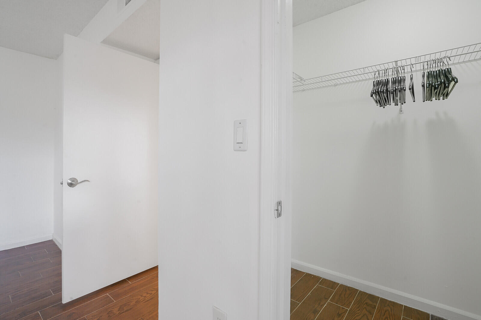1385 Crystal Way, Unit M Delray Beach, FL 33444 - Photo 18 of 29 Walk In Closet