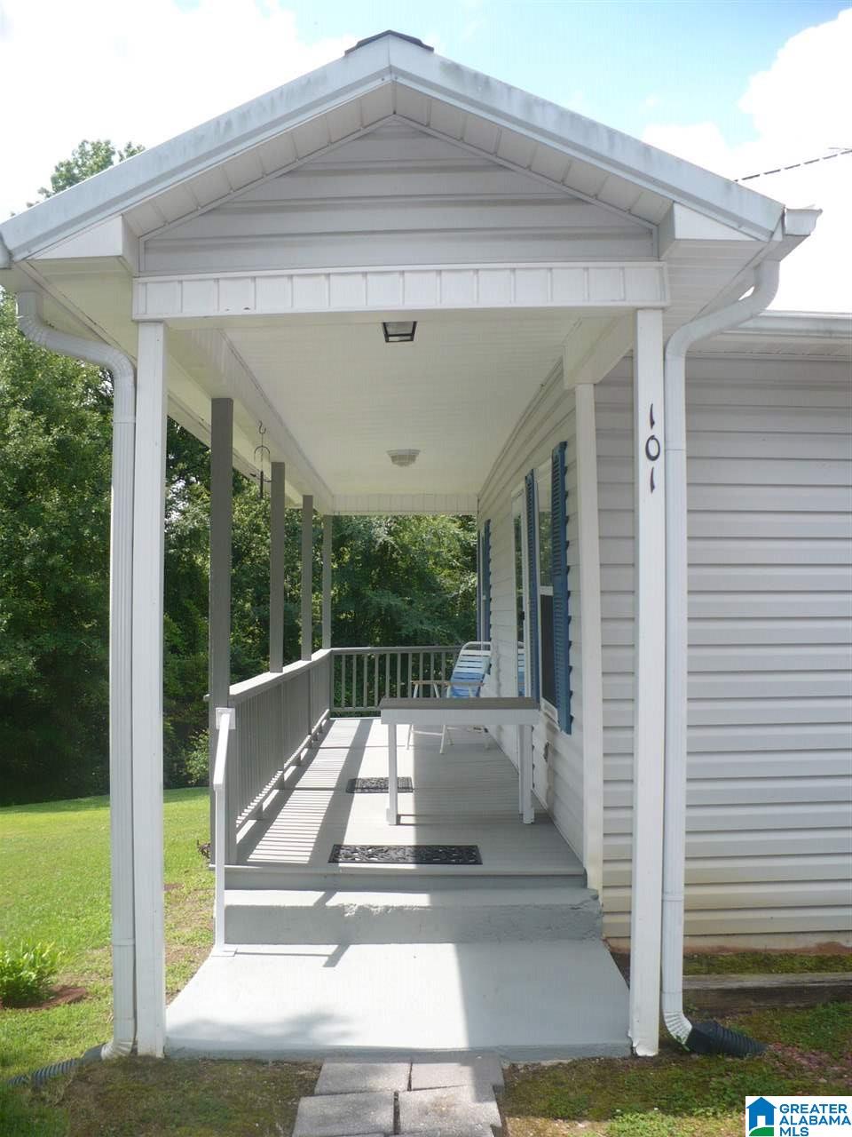 101 Moss Street Warrior, AL 35180 - Photo 2 of 16