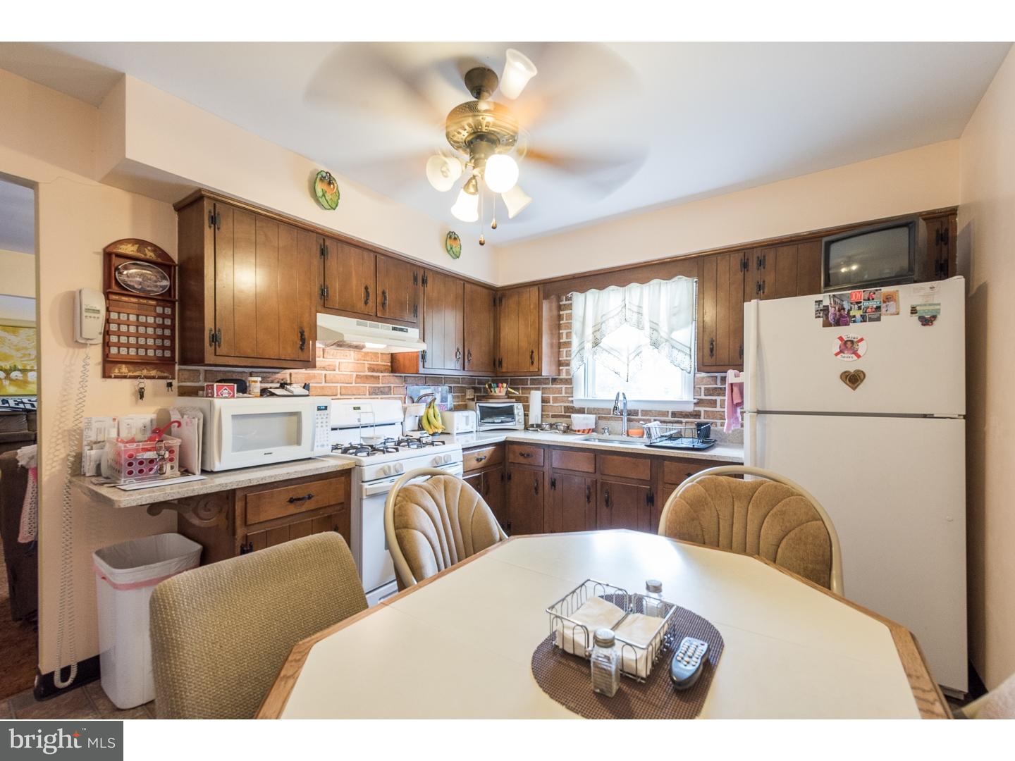 17 Ashbourne Road Darby, PA 19023 - Photo 11 of 19 Gallery Image 11