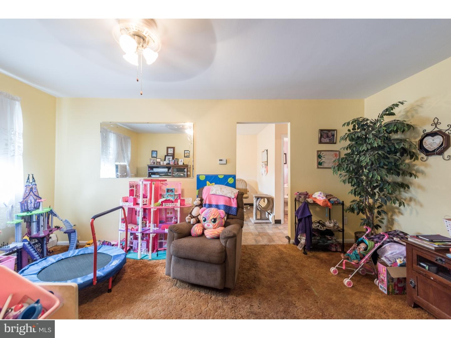 17 Ashbourne Road Darby, PA 19023 - Photo 6 of 19 Gallery Image 6