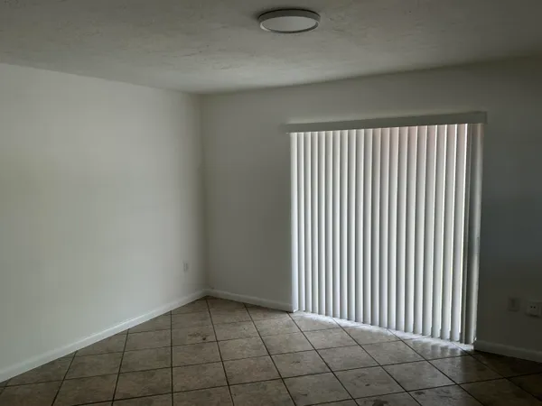 $1,999 | 115 Maple Avenue, Fort Pierce, FL 34982