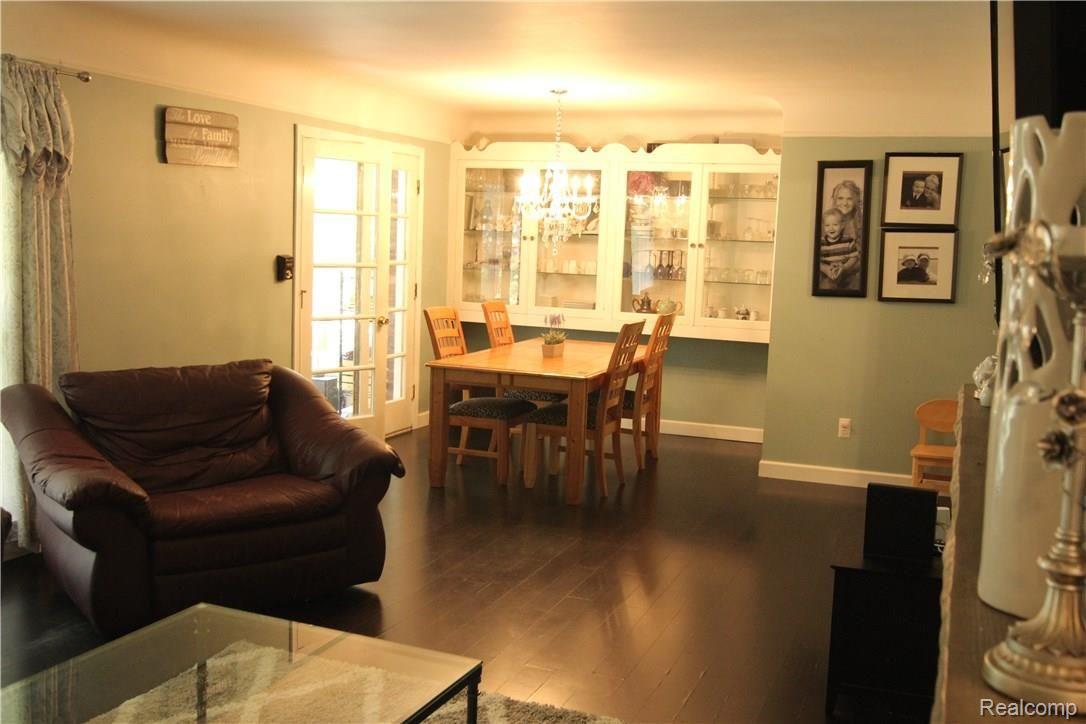2970 Hillendale Drive Rochester, MI 48309 - Photo 10 of 36 IMG_0740.JPG