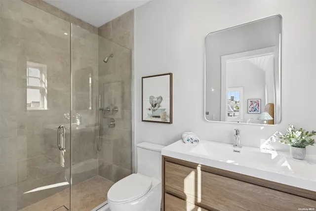 $8,995,000 | 218 Dune Road, Westhampton Beach, NY 11978