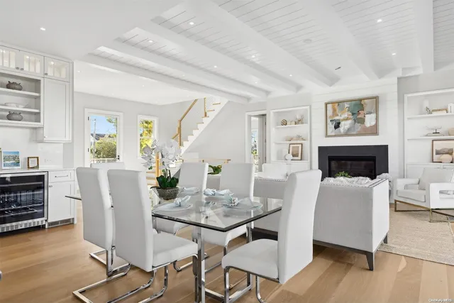 $8,995,000 | 218 Dune Road, Westhampton Beach, NY 11978