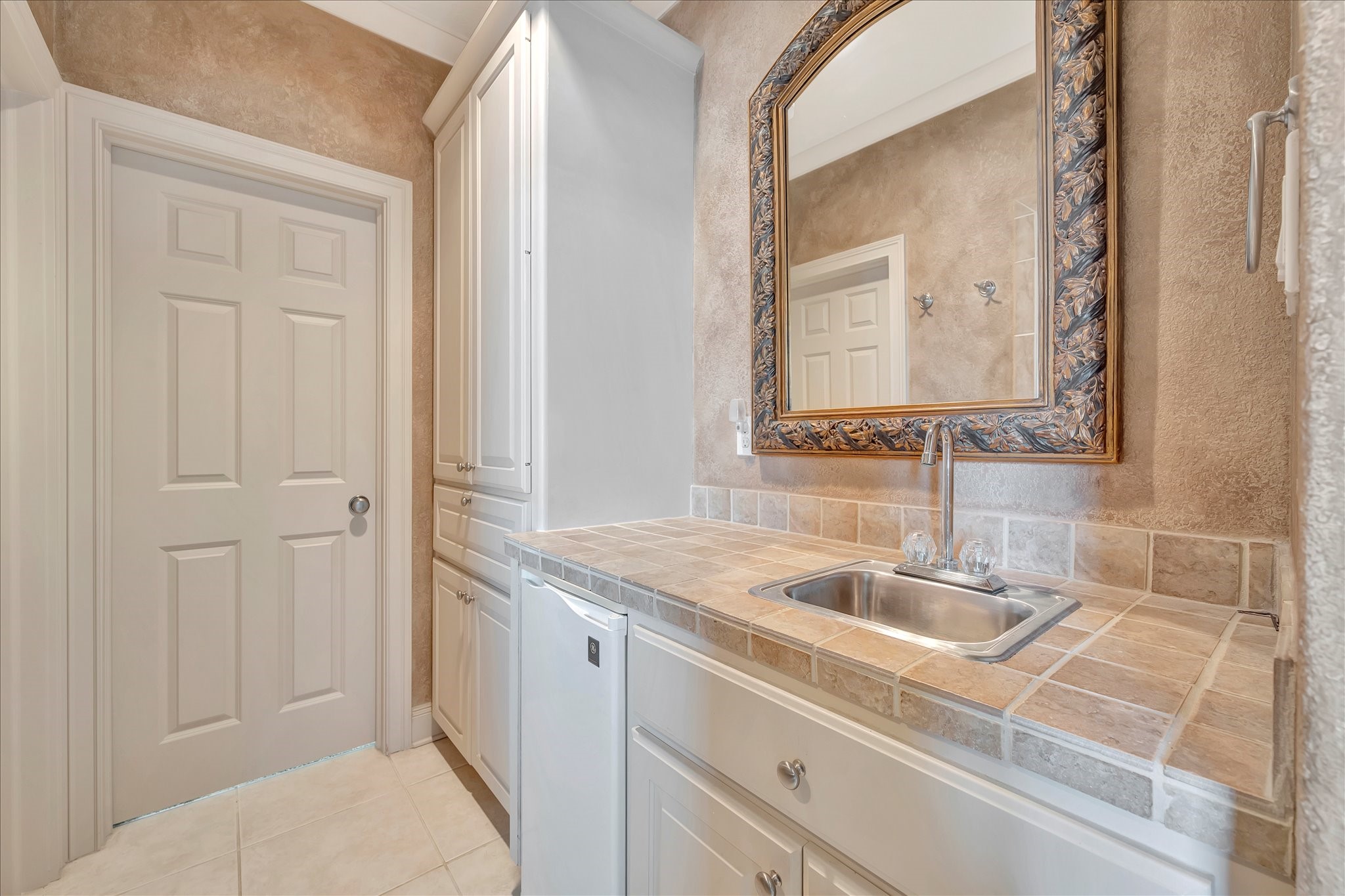 604 Harborside Way Kemah, TX 77565 - Photo 32 of 46