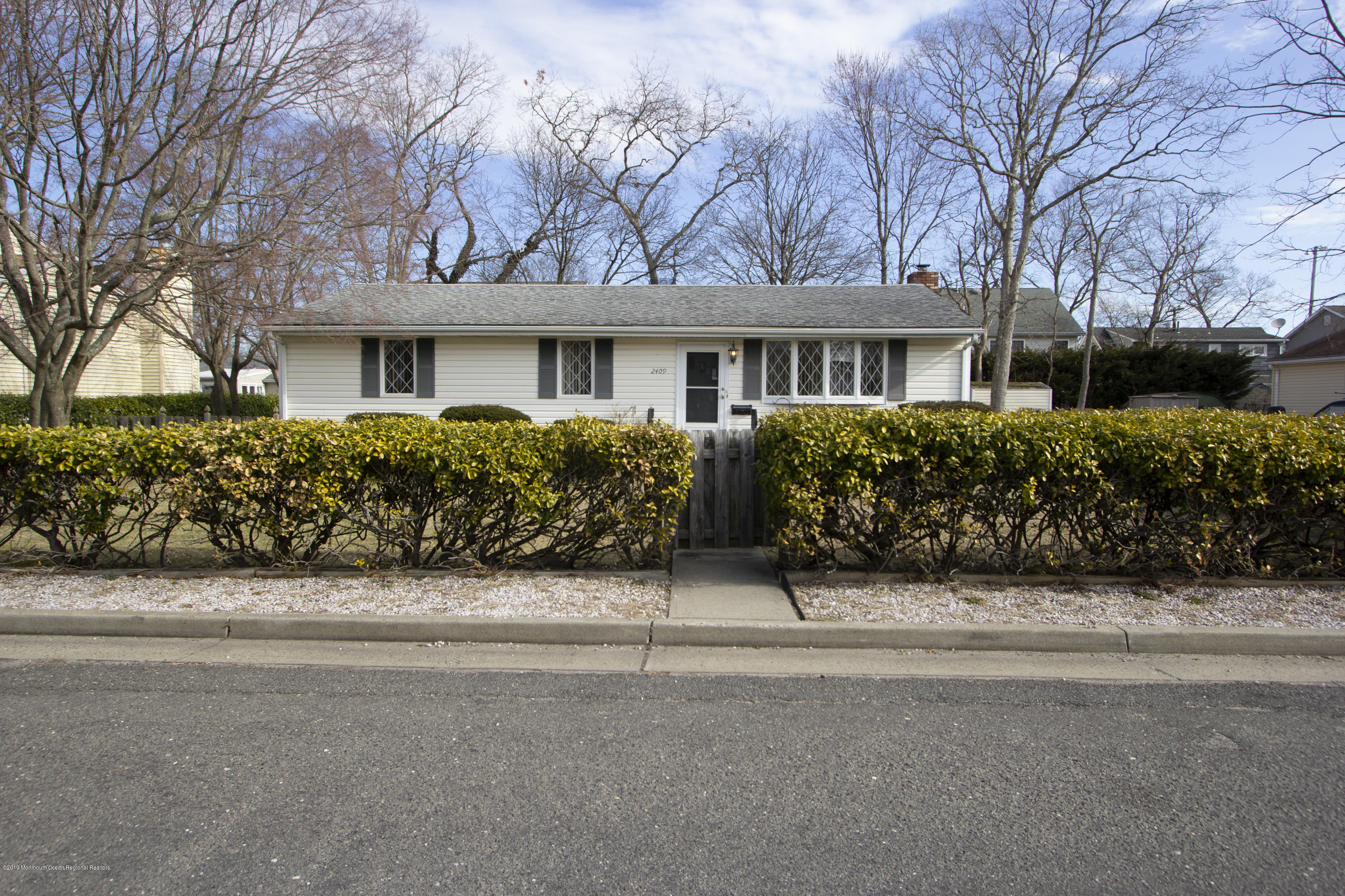 2409 Maple Street Point Pleasant, NJ 08742 - Photo 2 of 27 IMG_0711