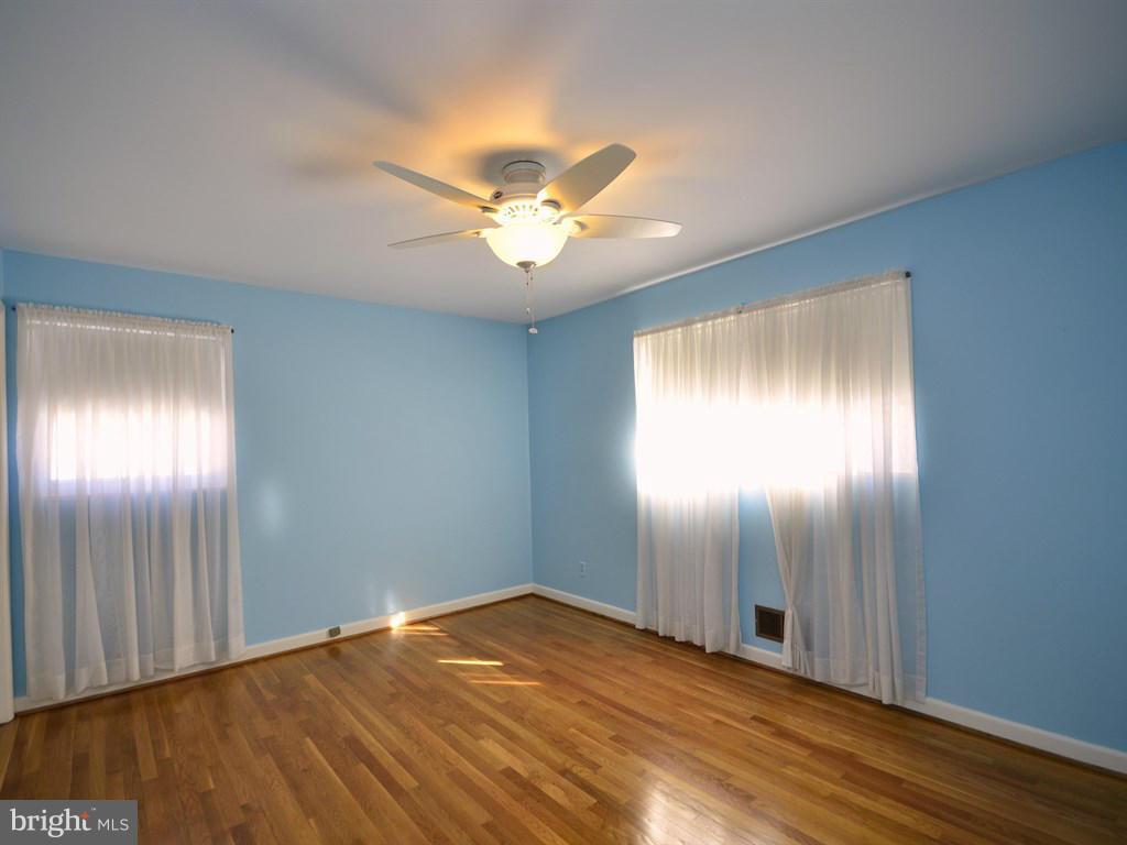 4906 Stickley Road Rockville, MD 20852 - Photo 15 of 27 Bedroom (Master)