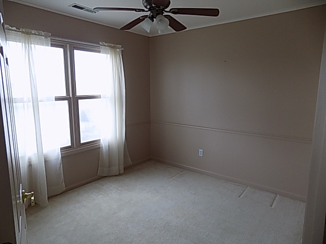 126 Rochester Court Decatur, IN 46733 - Photo 18 of 23