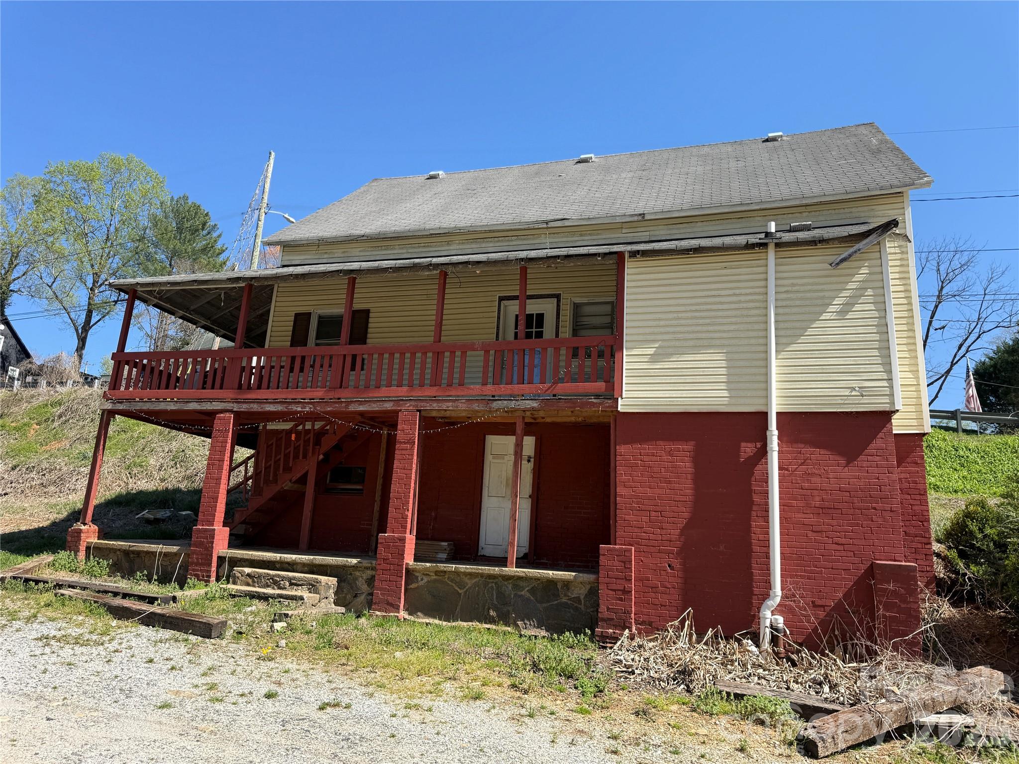 100 Hickory Street Rhodhiss, NC 28630 - Photo 2 of 27