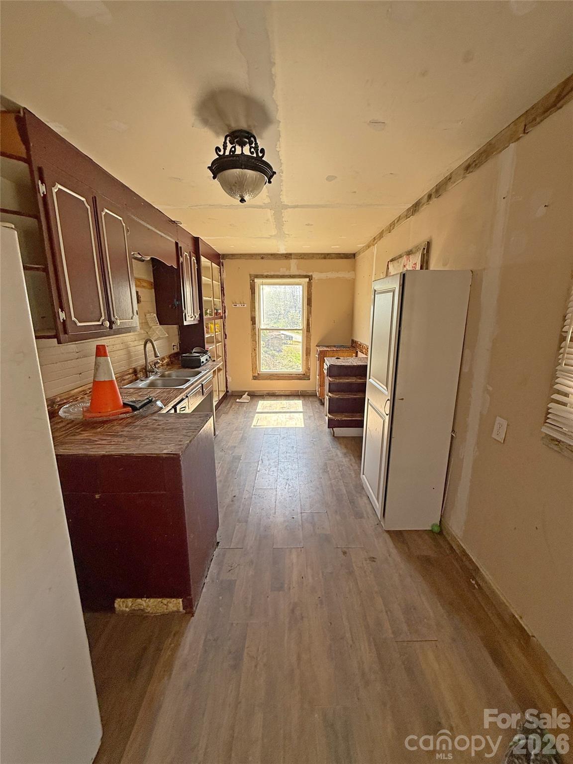 100 Hickory Street Rhodhiss, NC 28630 - Photo 4 of 27