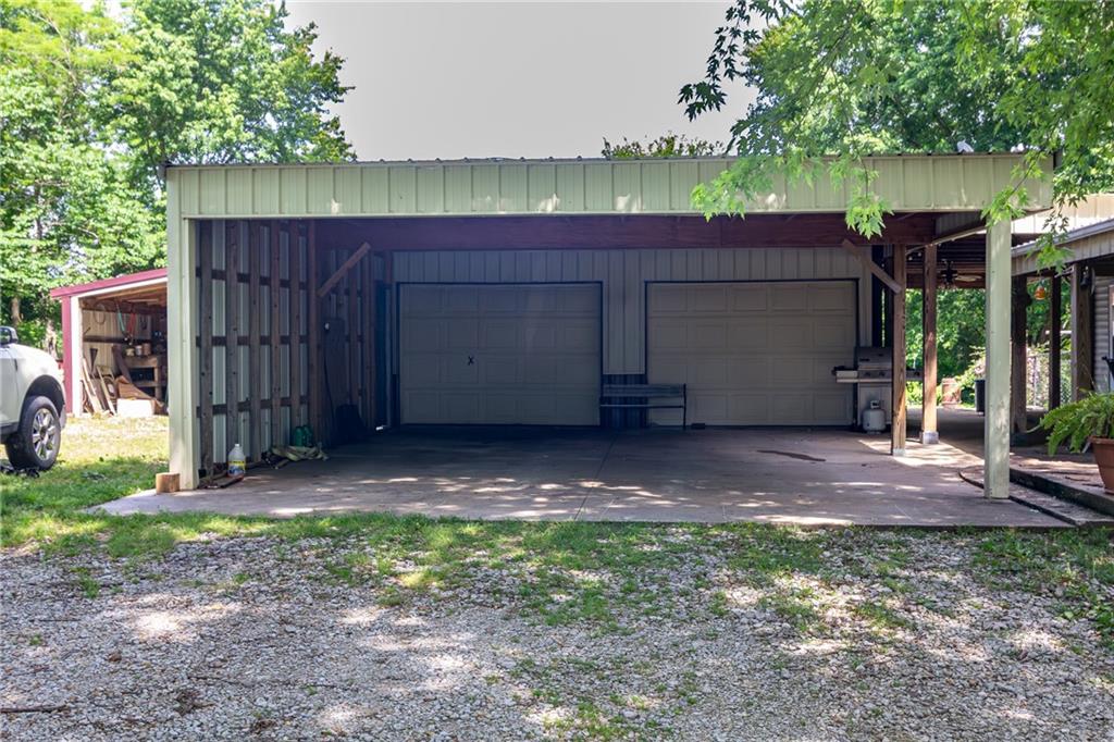 3315 Southeast Lostine Road Columbus, KS 66725 - Photo 23 of 37