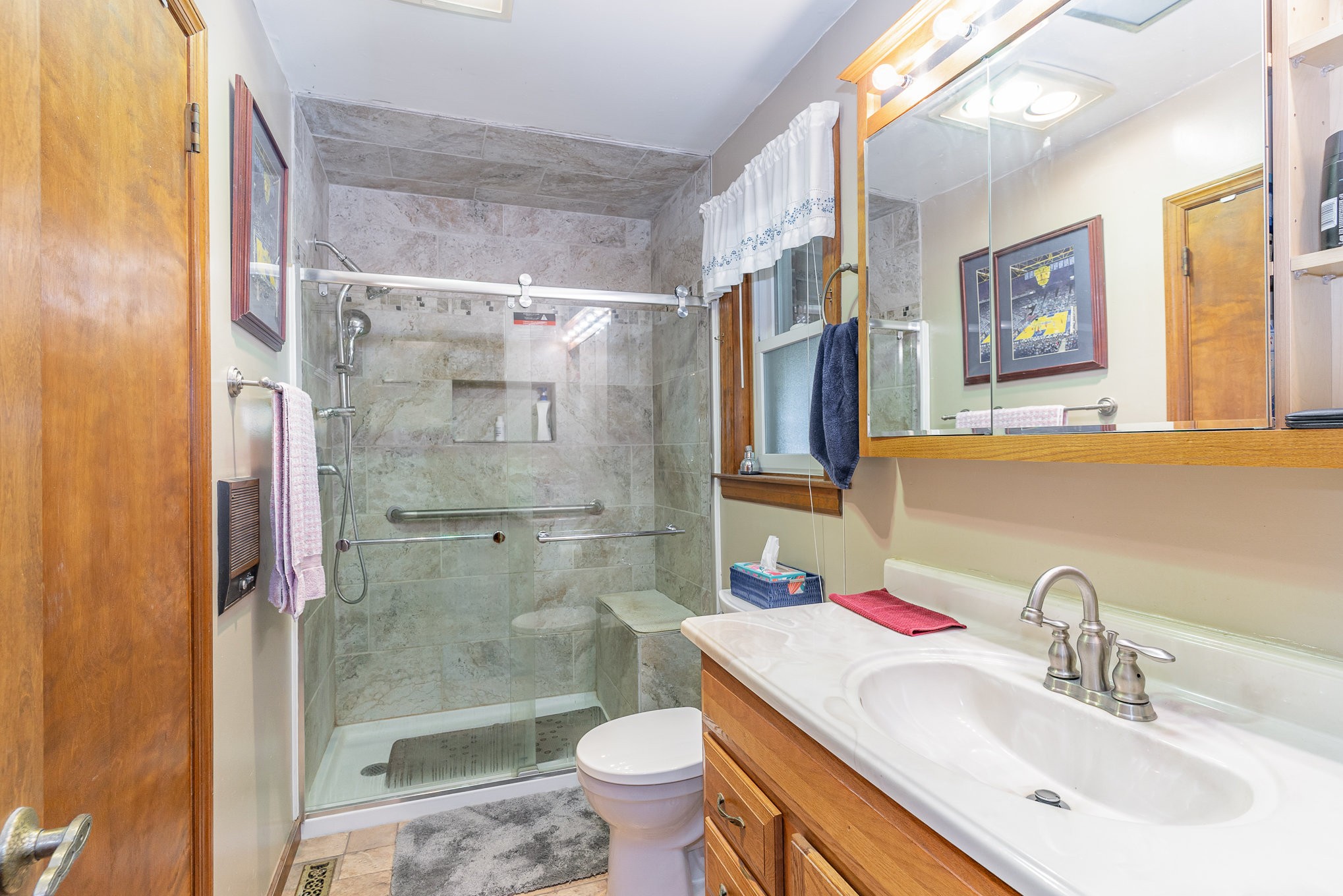 2847 Ashwood Road Columbia, TN 38401 - Photo 13 of 38 a bathroom with a sink toilet and shower