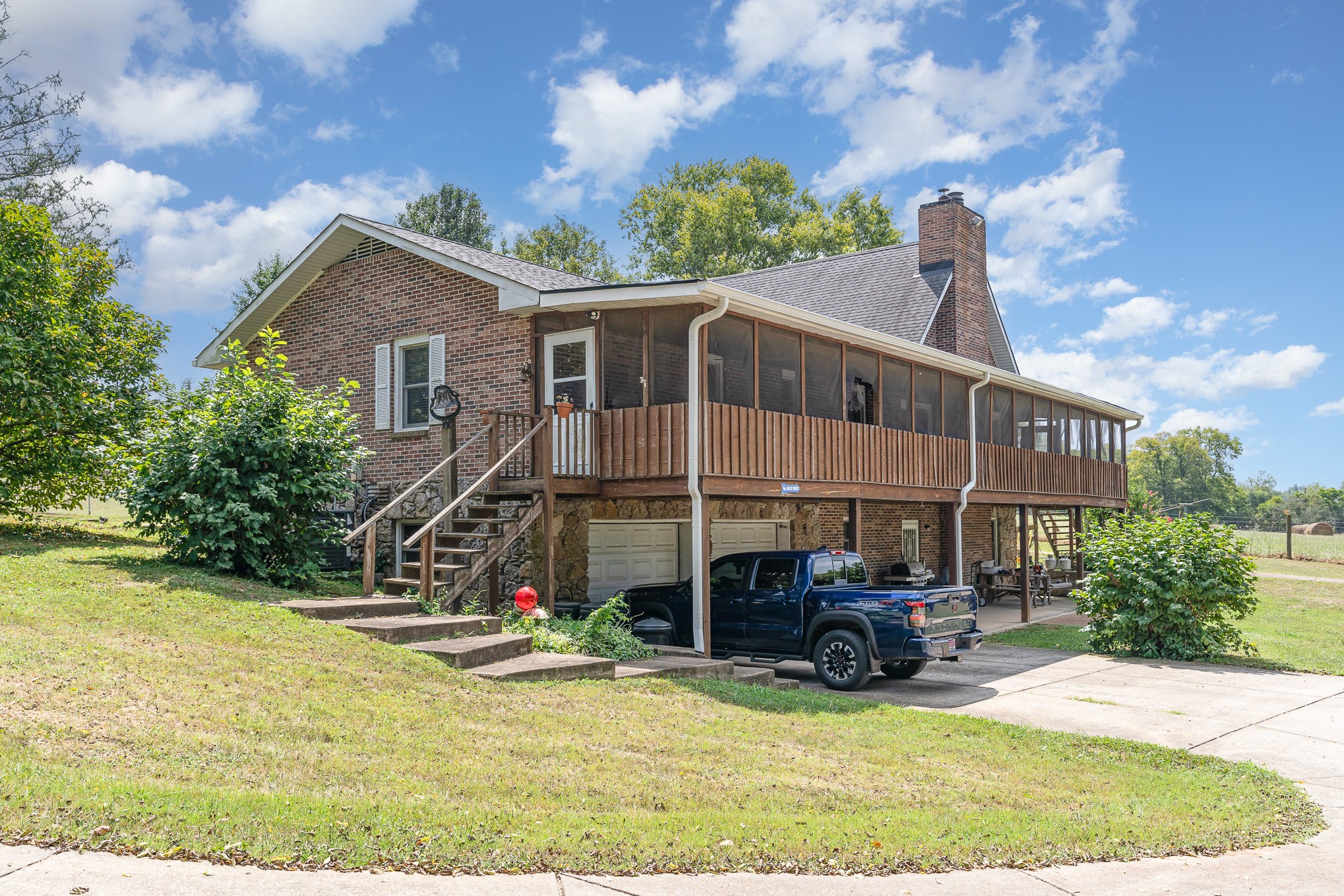 2847 Ashwood Road Columbia, TN 38401 - Photo 23 of 38 a view of a house with back yard