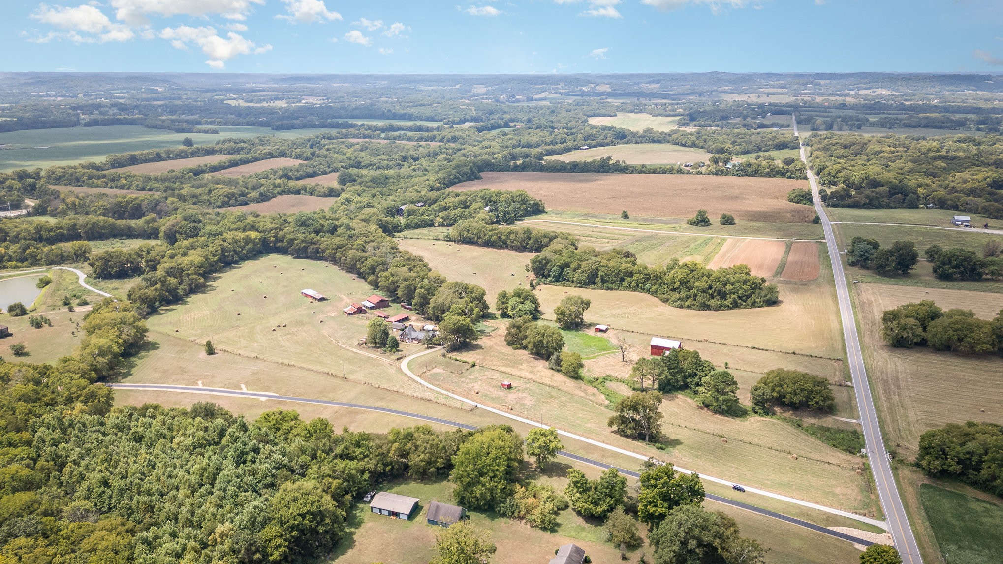 2847 Ashwood Road Columbia, TN 38401 - Photo 34 of 38 a view of a city