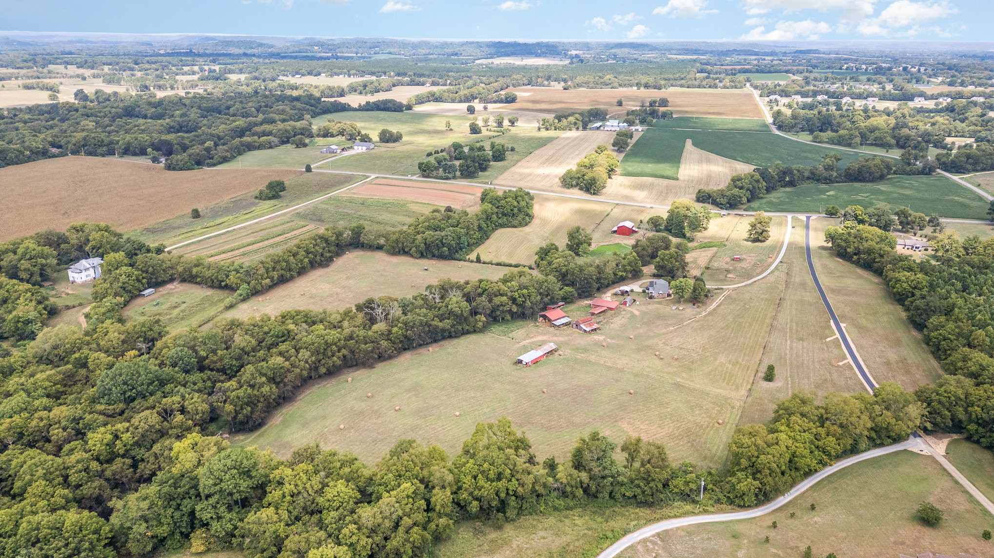 2847 Ashwood Road Columbia, TN 38401 - Photo 36 of 38 an aerial view of residential houses with outdoor space