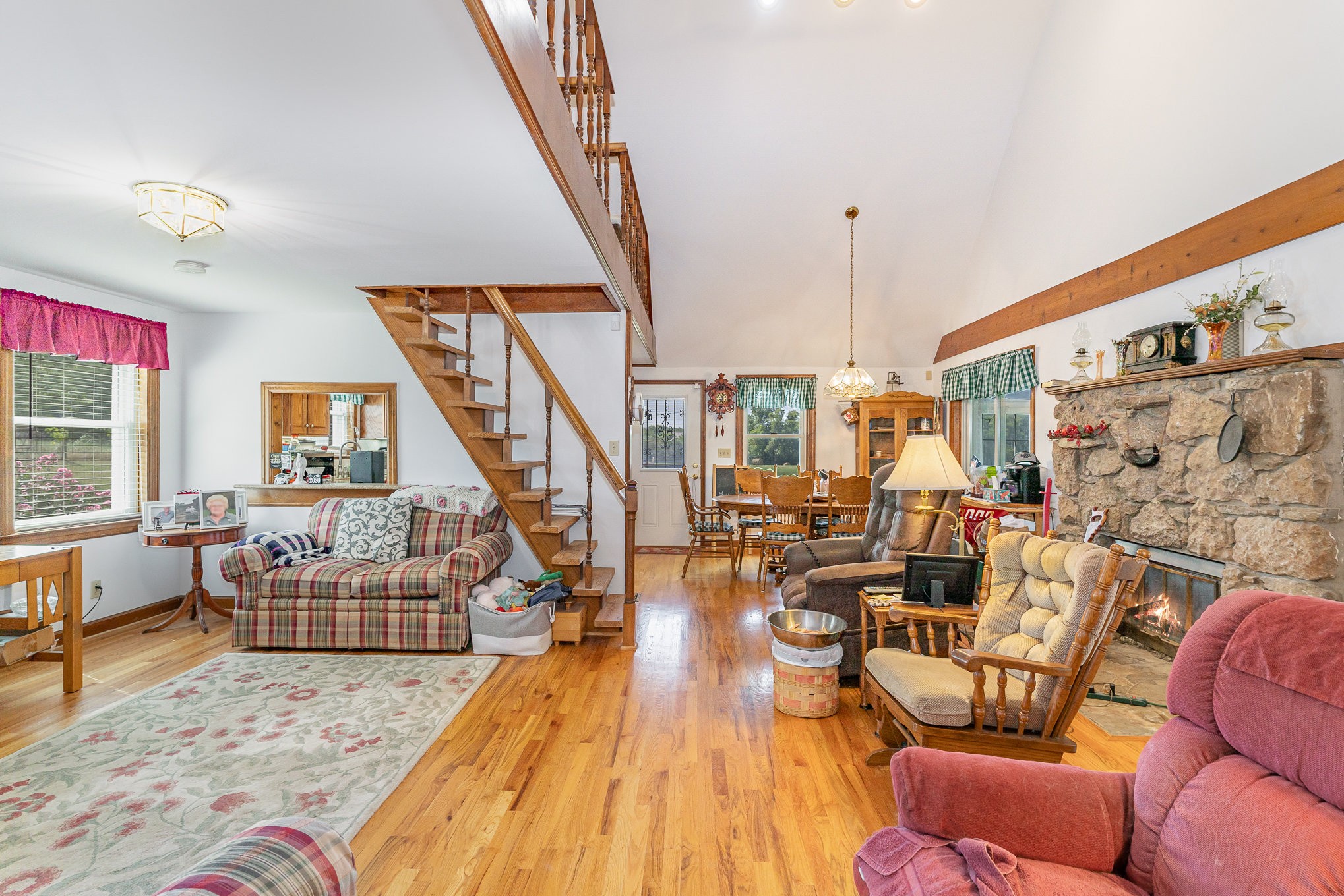 2847 Ashwood Road Columbia, TN 38401 - Photo 8 of 38 a living room with furniture and a wooden floor