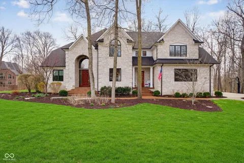 $1,500,000 | 4248 Creekside Pass, Zionsville, IN 46077