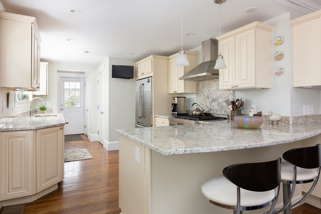 55 Carver Road, Unit 55 Watertown, MA 02472 - Photo 6 of 23 Gallery Image 6