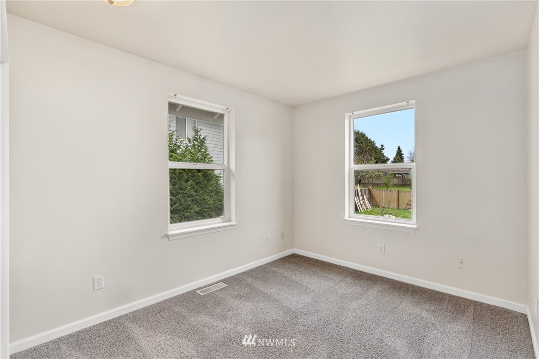 2408 Francis Road Mount Vernon, WA 98273 - Photo 14 of 40 Gallery Image 14