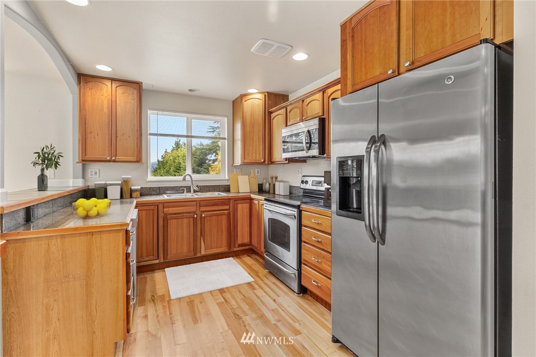 2408 Francis Road Mount Vernon, WA 98273 - Photo 8 of 40 Gallery Image 8