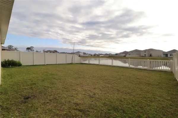 $2,600 | 8341 Ender Hills Drive, Wesley Chapel, FL 33545