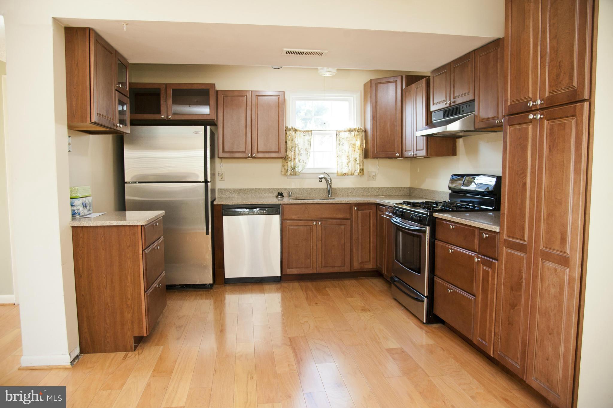 1605 Bishop Road Edgewater, MD 21037 - Photo 2 of 25 Kitchen