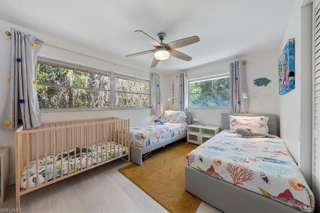 3600 Crayton Road Naples, FL 34103 - Photo 23 of 40