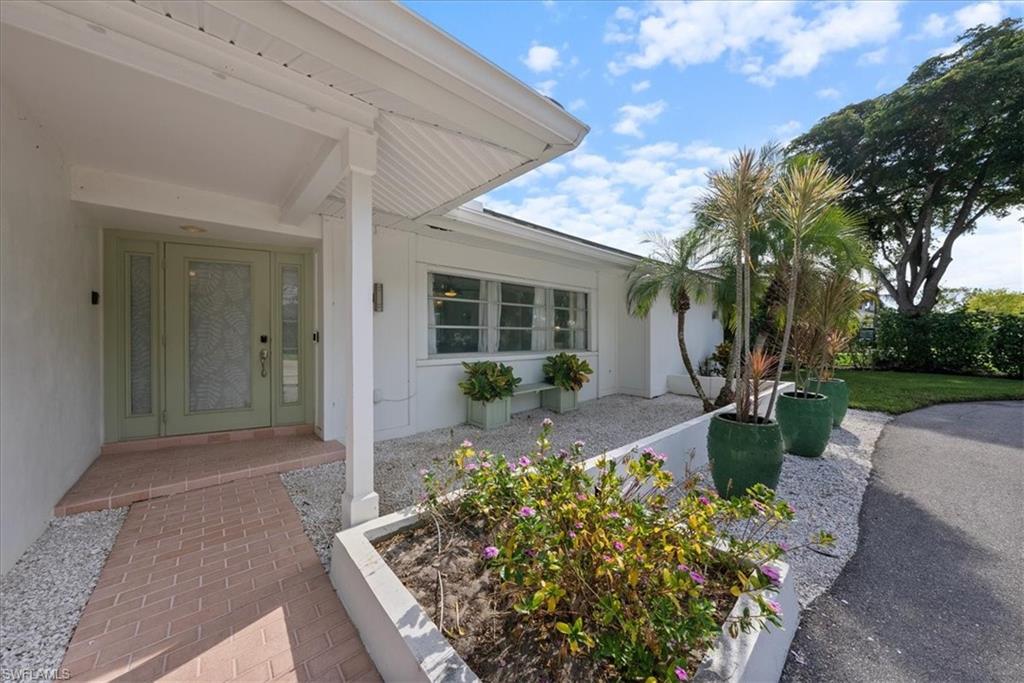 3600 Crayton Road Naples, FL 34103 - Photo 3 of 40