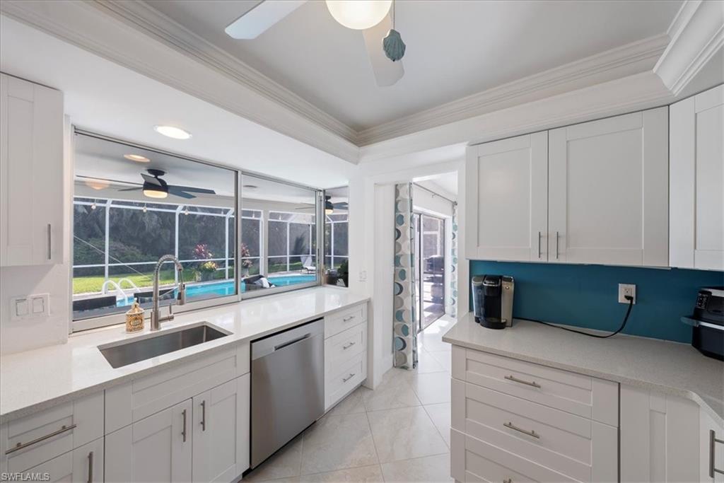 3600 Crayton Road Naples, FL 34103 - Photo 10 of 40