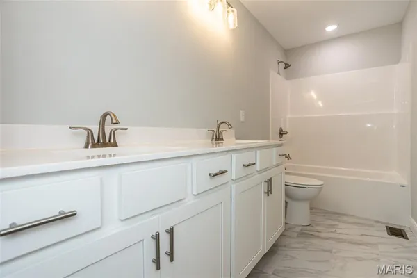 $360,000 | 652 North Kansas Street, Unit 652B, Edwardsville, IL 62025