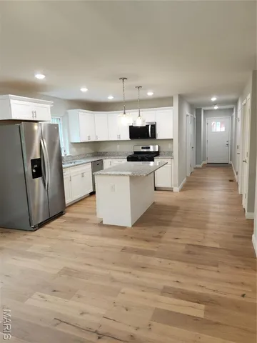 $379,900 | 652 North Kansas Street, Unit 652B, Edwardsville, IL 62025