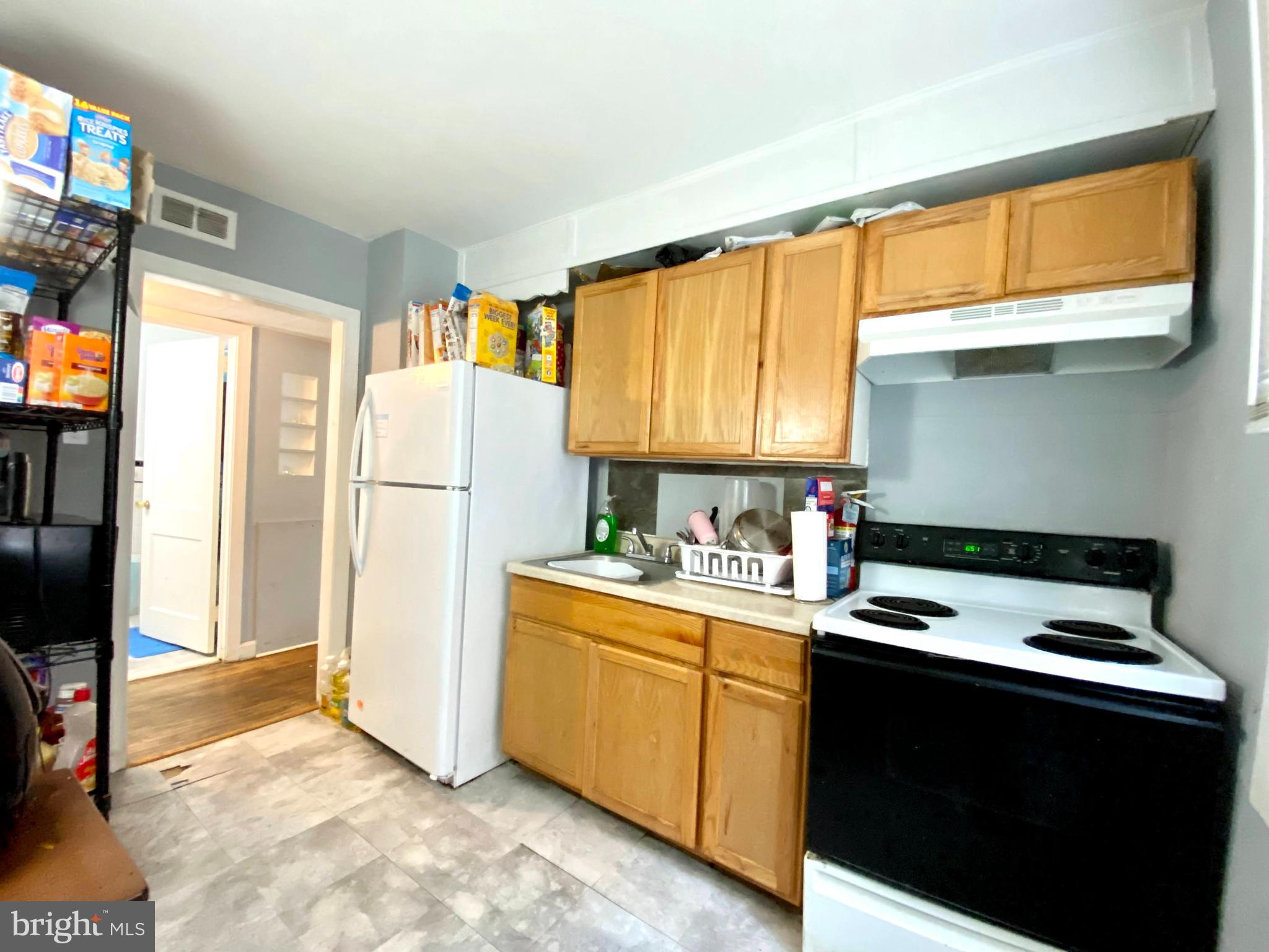 240 East Avon Road Brookhaven, PA 19015 - Photo 5 of 27