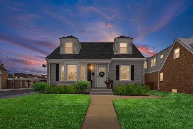 $599,900 | 6100 North Overhill Avenue, Chicago, IL 60631