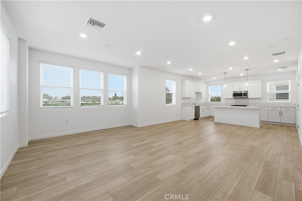 9365 Via Azul Pico Rivera, CA 90660 - Photo 19 of 53 PHOTO IS OF MODEL MATCH