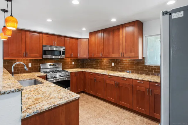 $3,995 | 906 Lacebark Street, San Marcos, CA 92069