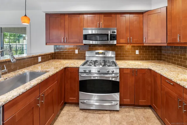 $3,995 | 906 Lacebark Street, San Marcos, CA 92069