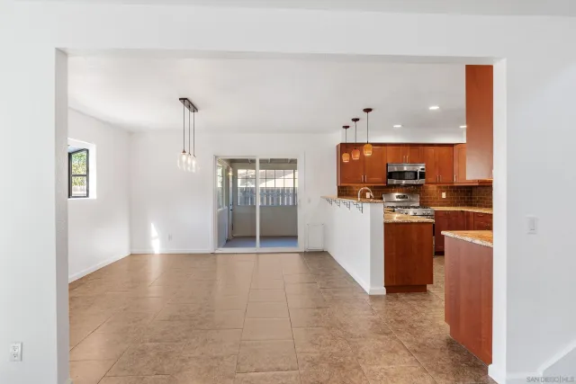 $3,995 | 906 Lacebark Street, San Marcos, CA 92069