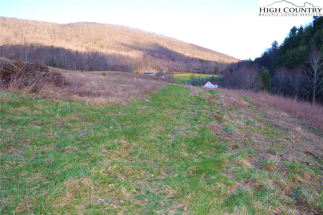 180 Country View Road Troutdale, VA 24378 - Photo 18 of 33 Gallery Image 18