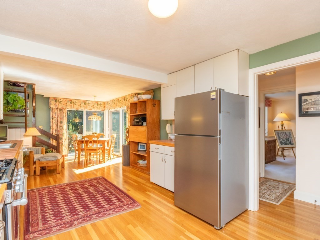 24 Fuller Brook Road Wellesley, MA 02482 - Photo 11 of 42