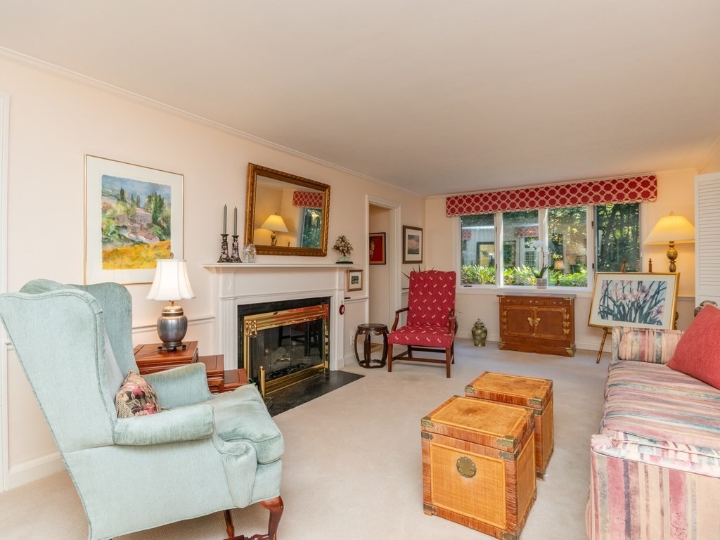 24 Fuller Brook Road Wellesley, MA 02482 - Photo 5 of 42