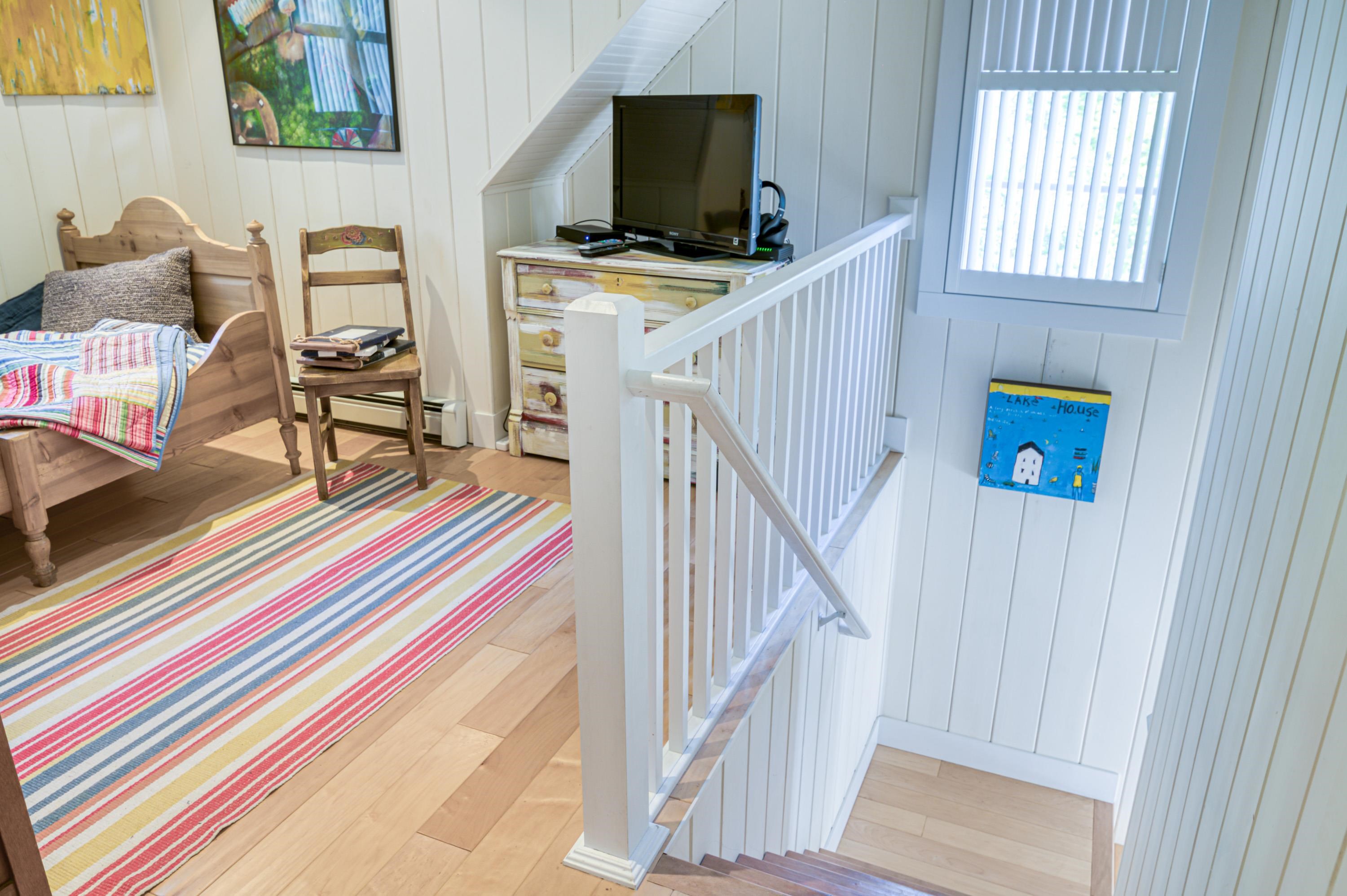 6298 East Shore Road Traverse City, MI 49686 - Photo 49 of 68 1911641-48.JPG