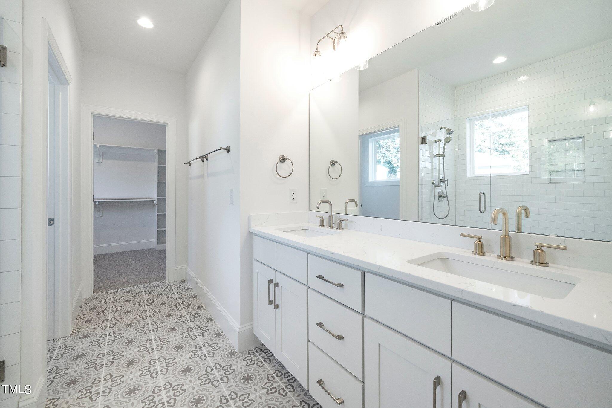 1652 Pineview Drive Raleigh, NC 27606 - Photo 20 of 33 19-web-or-mls-1652 Pineview Dr (17 of 30