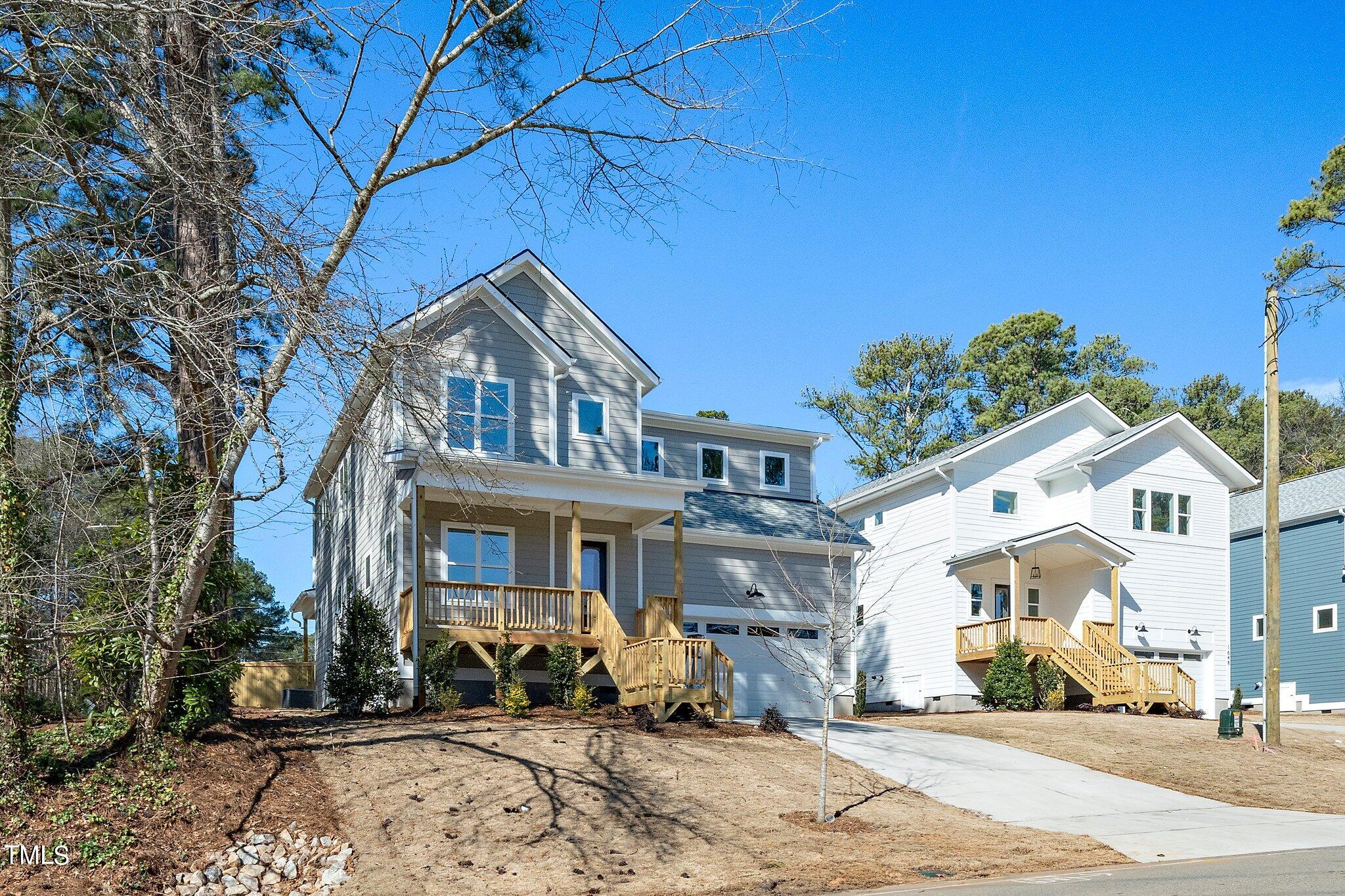 1652 Pineview Drive Raleigh, NC 27606 - Photo 3 of 33 1-web-or-mls-1652 Pineview Dr (28 of 30)
