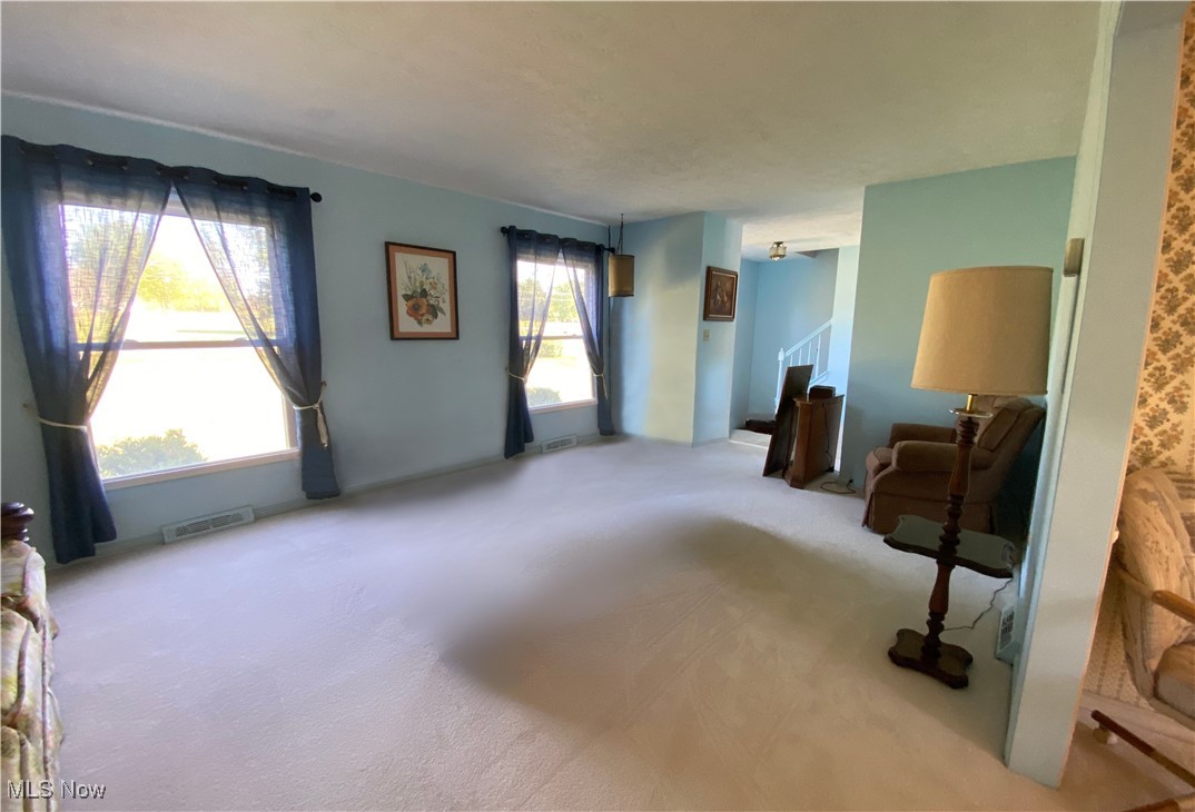 13410 Auburn Road Chardon, OH 44024 - Photo 2 of 25