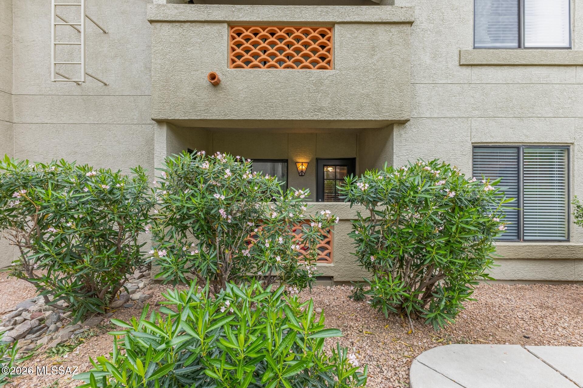 5751 North Kolb Road, Unit 25103 Tucson, AZ 85750 - Photo 17 of 24 Patio