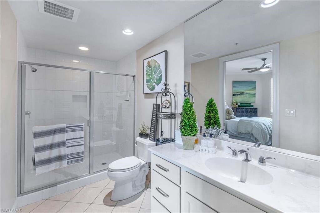 265 Indies Way, Unit 503 Naples, FL 34110 - Photo 24 of 45 Guest Suite 1 with Bath Ensuite